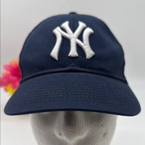 Blue and White NY Yankees Baseball Cap HT7718F